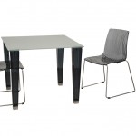 Ensemble table verre et chaise polycarbonate